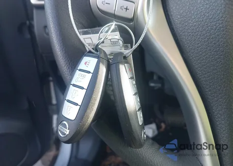 2016 Nissan Rogue Sl z USA, uszkodzony, nr VIN 5N1AT2MT5GC864834